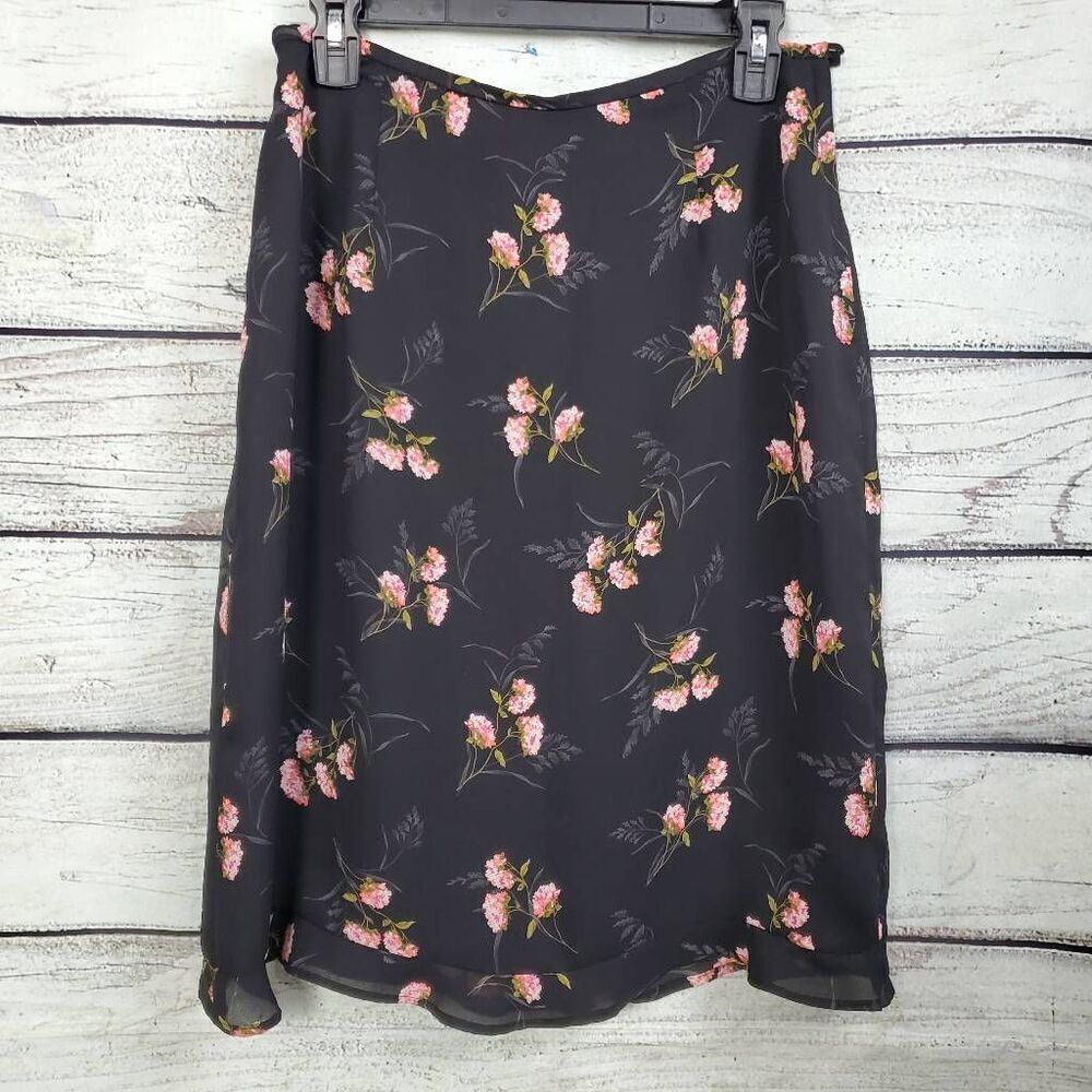 First Issue Liz Claiborne Size 10 Black Floral Skirt